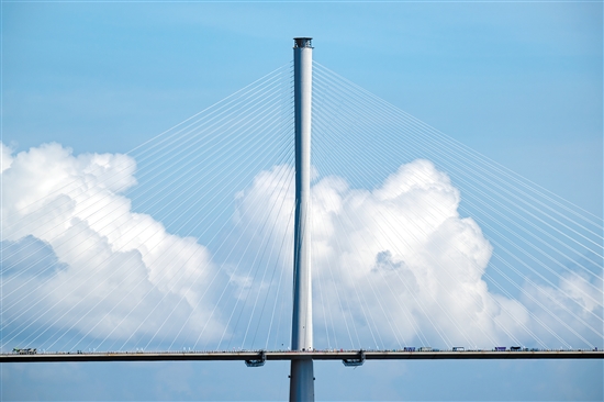 “身材”纖細、亭亭玉立的海上“小蠻腰”。