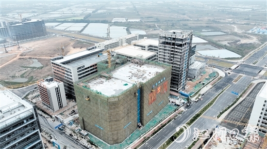 江海區(qū)項(xiàng)目動(dòng)工現(xiàn)場(chǎng)。李萬兵