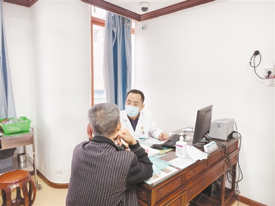 中醫(yī)運用望聞問切進行診療。