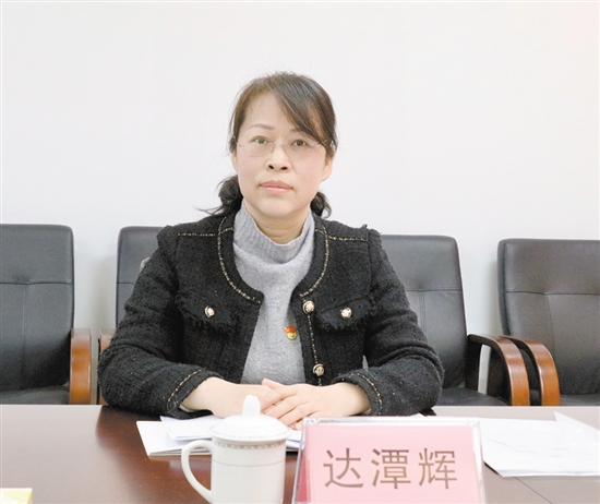 江門職業(yè)技術(shù)學(xué)院副教授達(dá)潭輝 江門職業(yè)技術(shù)學(xué)院副教授達(dá)潭輝