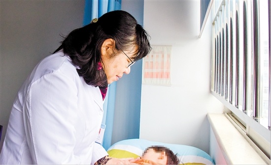 在江門市中心醫(yī)院醫(yī)務(wù)人員的精心照料下，患者病情逐漸好轉(zhuǎn)。