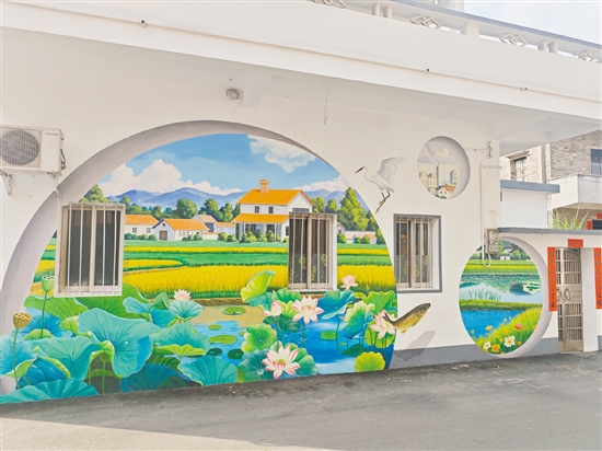 大埠村墻繪為美化村莊環(huán)境增添了亮麗的風景線。