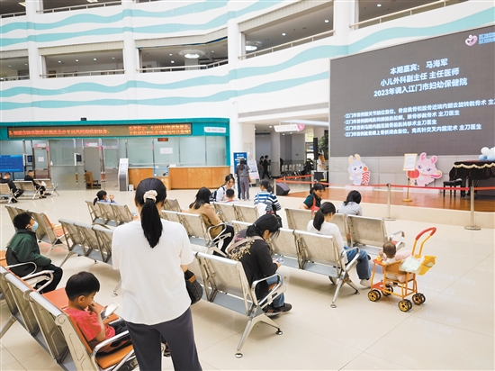 當前，流感處于季節(jié)流行期，流感病毒活躍。