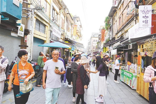 長堤歷史文化街區(qū)很有歷史底蘊(yùn)，成為不少劇組取景的地點(diǎn)。