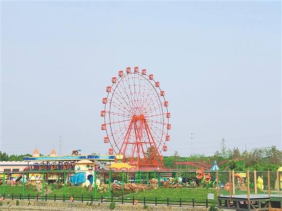 “五一”假期，江門長廊生態(tài)園是市民的好去處。