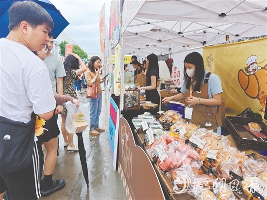 琳瑯滿目的面包讓人食指大動(dòng)。