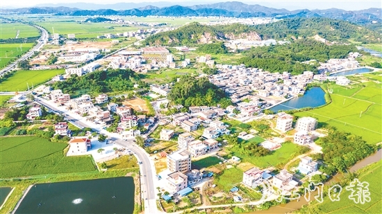 赤溪鎮(zhèn)長安村以土地盤活、環(huán)境整治、基建升級、治理創(chuàng)新為抓手，借“百千萬工程”東風破繭成蝶。