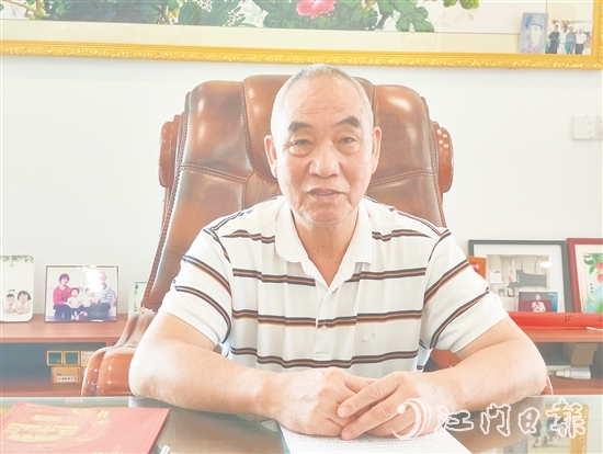 勞壽榮在企業(yè)的連鎖經(jīng)營(yíng)、平臺(tái)化轉(zhuǎn)型、大健康服務(wù)等領(lǐng)域開辟出創(chuàng)新之路。