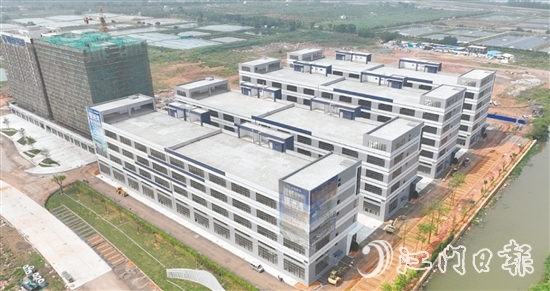 位于三江鎮(zhèn)中心的銀洲灣電子信息產(chǎn)業(yè)園（在建）重點打造新一代電子信息產(chǎn)業(yè)發(fā)展平臺。