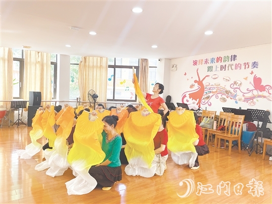 沙坪街道桂林社區(qū)不斷提升社區(qū)服務(wù)水平，努力打造有溫度、有溫情的社區(qū)。