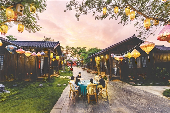 盤活閑置校舍，建設特色項目——古韻樹廬，豐富游客體驗。