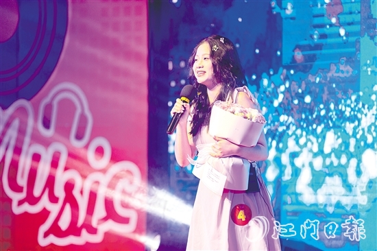 參賽選手深情演繹，展現(xiàn)了勞動(dòng)者風(fēng)采。