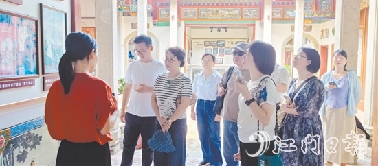 7月，新會區(qū)政協(xié)港澳臺僑和外事委員會圍繞“以‘僑村共建’助力‘百千萬工程’”主題赴梅州市調(diào)研。