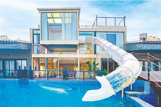 臺山嶺南僑水度假村以“水上樂園+親水別墅”為特色。