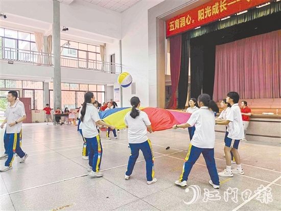 ▲新會區(qū)進一步完善青少年心理教育體系建設(shè)。