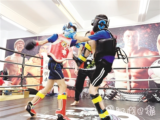 運(yùn)動(dòng)員敢打敢拼，展現(xiàn)出良好的競(jìng)技狀態(tài)和精神風(fēng)貌。