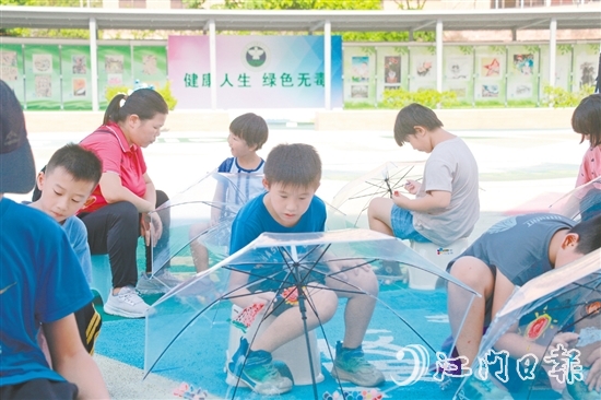 恩平市禁毒教育基地常態(tài)化策劃開展多樣化“禁毒+”主題宣教活動。