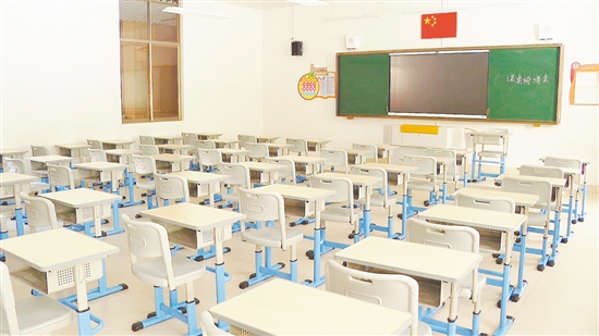 新會東區(qū)學(xué)校的教室已經(jīng)布置一新。