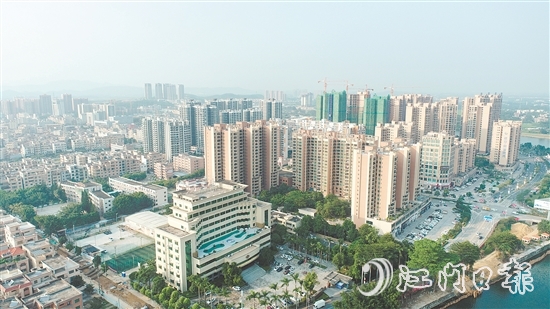 恩平市從優(yōu)化土地出讓、推進“好房子”建設、促進庫存去化等八大方面出臺具體舉措，助力房地產(chǎn)市場持續(xù)健康發(fā)展。