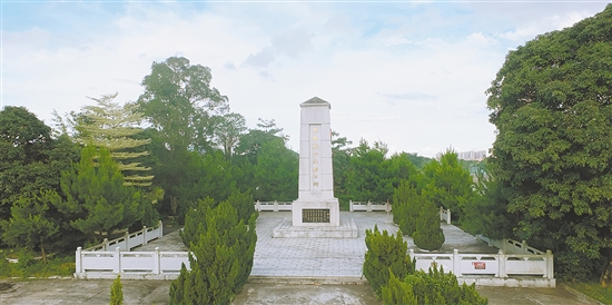 田金革命烈士紀(jì)念碑。黃勝