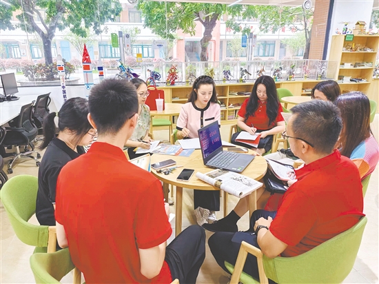 各科組每周都開(kāi)展集體備課。