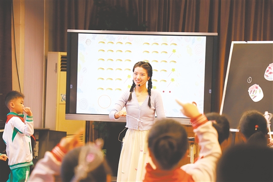 夏小祺的音樂課堂活力滿滿。