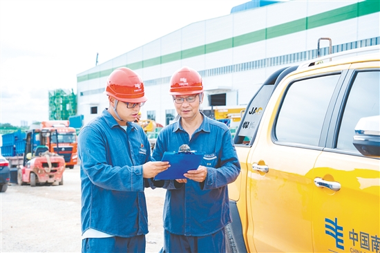 臺(tái)山供電局人員多次上門為企業(yè)量身定制供電方案。