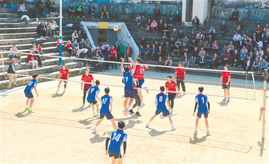大會期間，激烈的排球比賽等系列活動輪番上演。