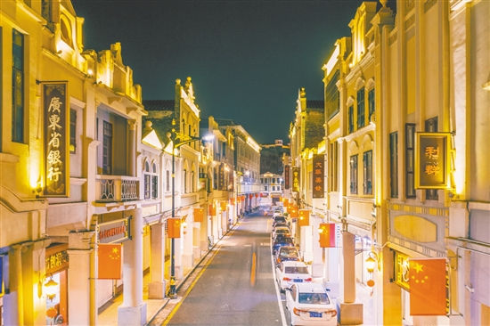 臺山通過對臺城歷史街區(qū)的活化改造，打造兼具影視拍攝功能和文旅消費體驗的主題街區(qū)，實現(xiàn)文化保護與產業(yè)發(fā)展的雙贏。