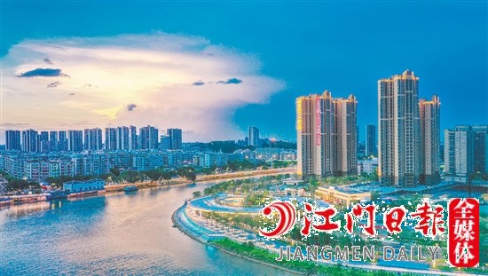 江門河一河兩岸盡顯繁華。
