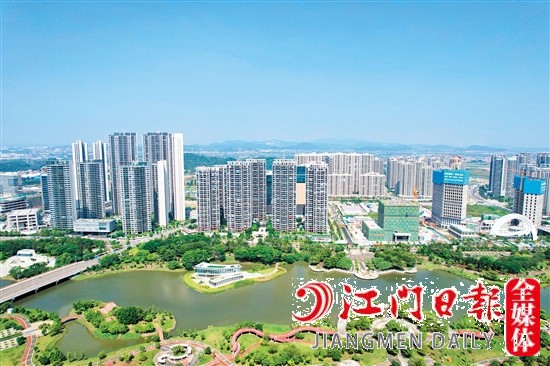 我市改善型住房需求不斷增加，房企結(jié)合購房者的需求推出多樣化產(chǎn)品。
