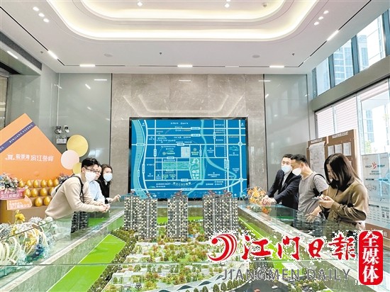 近段時(shí)間以來，不少樓盤營銷中心現(xiàn)場(chǎng)人氣明顯提升。