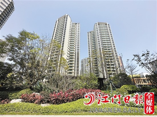 華庭公寓小區(qū)環(huán)境優(yōu)美。