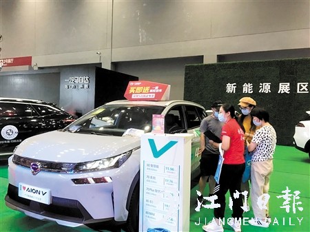 業(yè)內(nèi)人士建議，想買車的消費者盡早下訂。