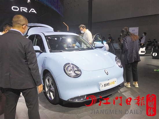 預(yù)算充足的情況下，選擇新車最好。