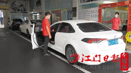 消費(fèi)者到4S店“體檢”愛車時(shí)最好提前預(yù)約。