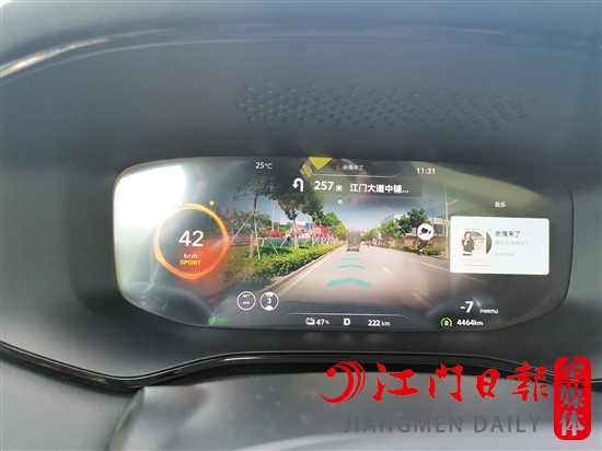 更加智能化的新能源汽車，對汽車芯片的需求更多。