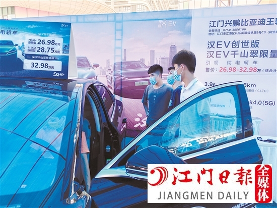 新能源汽車電池是消費者關(guān)注重點之一。