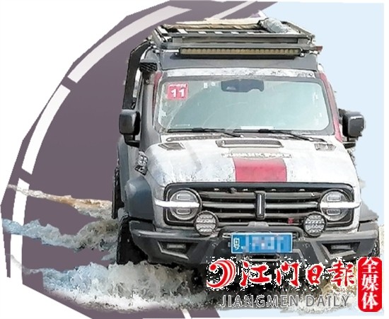 面對比較復(fù)雜的路況，越野車的優(yōu)勢明顯。