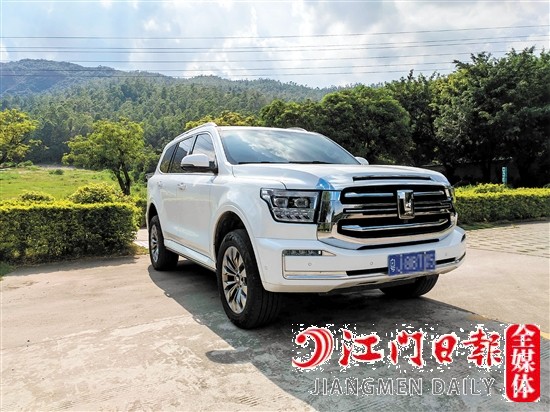 坦克500外觀方正硬朗。