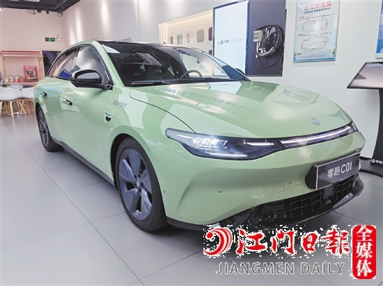 零跑C01外觀時(shí)尚動(dòng)感。