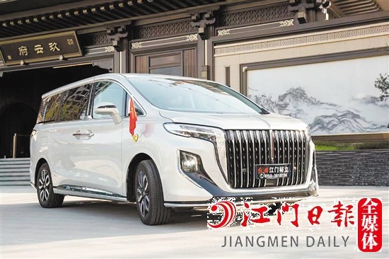 紅旗HQ9外觀霸氣十足。