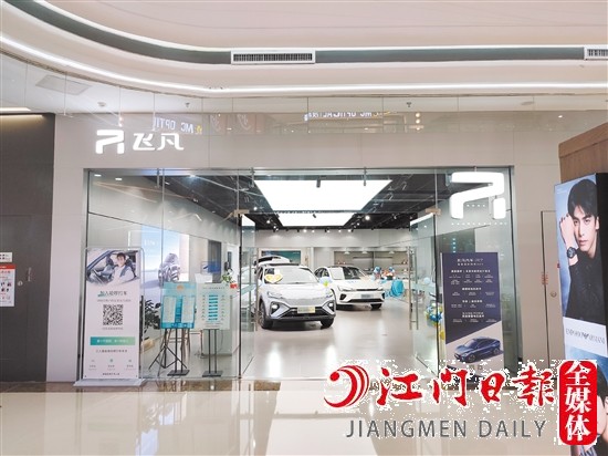 近年來，進(jìn)駐繁華商場成為許多造車新勢力的常態(tài)。