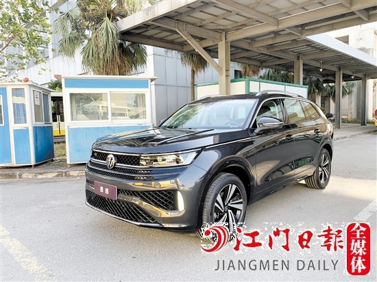 攬巡外觀時(shí)尚大氣。