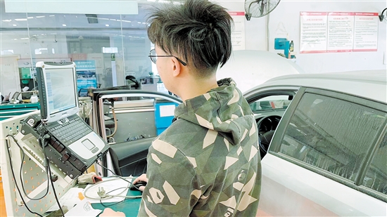 處理召回車(chē)輛需要時(shí)間，建議提前預(yù)約。