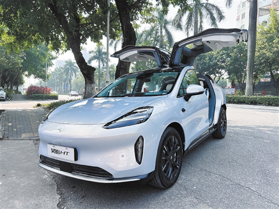 昊鉑HT的外觀既時尚又豪華。