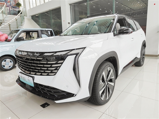 新款吉利博越L外觀時(shí)尚運(yùn)動(dòng)。