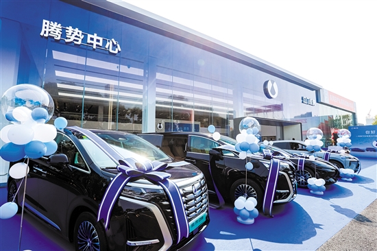 江門佳騰騰勢中心。