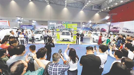 新車上市是車展的一大亮點(diǎn)。