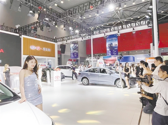 主辦方致力營(yíng)造放心舒適的看車、購(gòu)車環(huán)境。